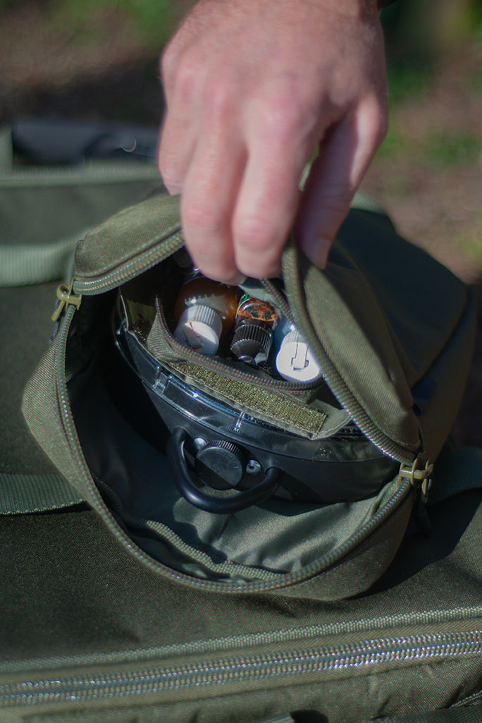 Saber Spectra Scales Pouch Large
