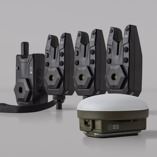 Saber S5 3+1 Bite Alarm set inc Bivvy Light